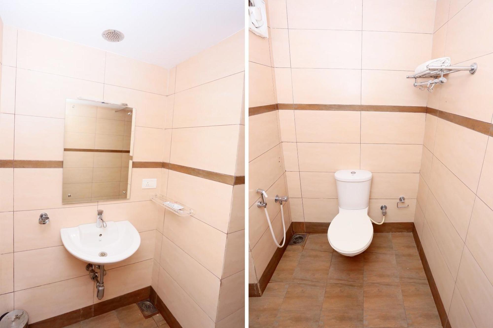 Super Townhouse Dona Castle Hotel Kollam Luaran gambar