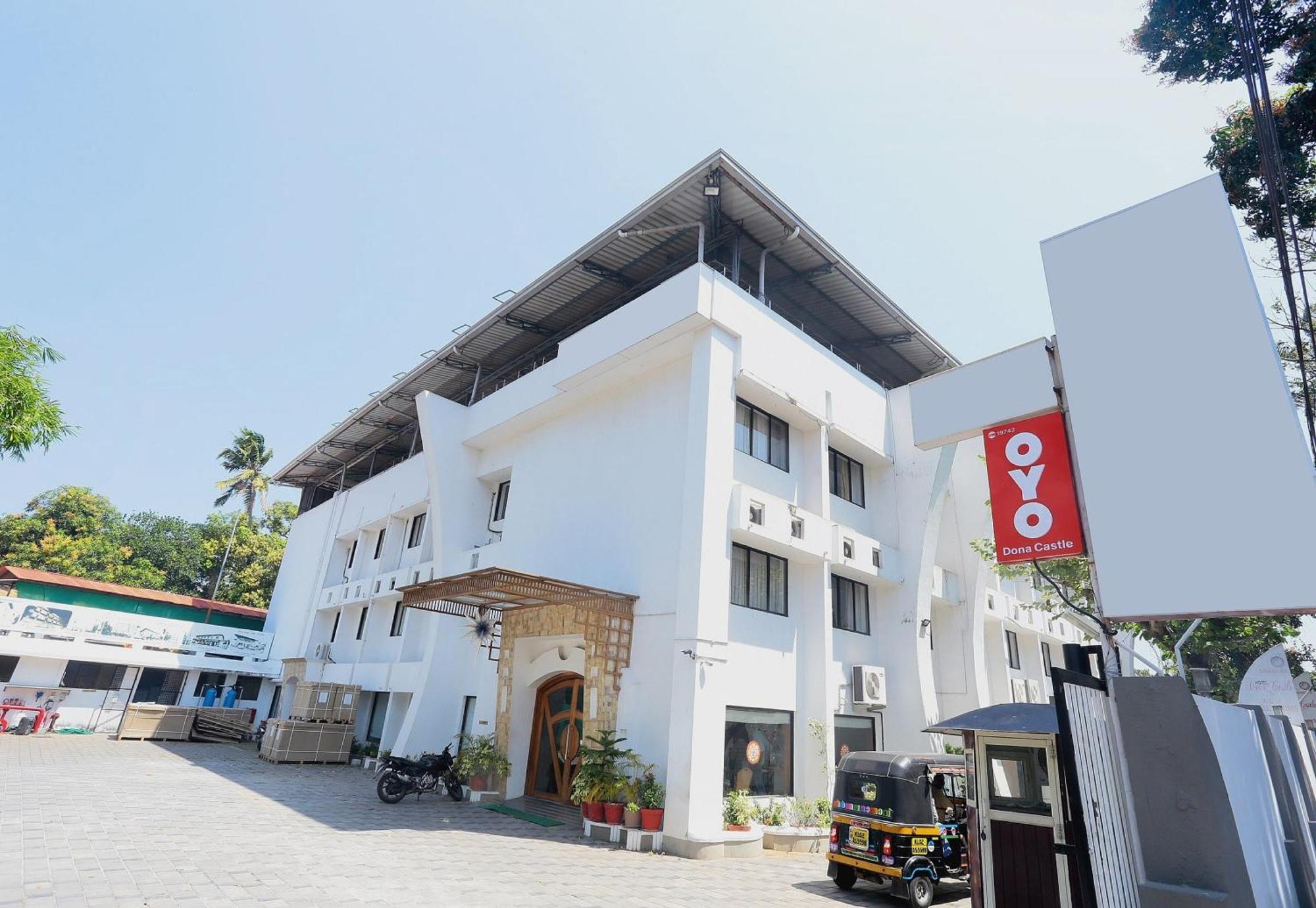 Super Townhouse Dona Castle Hotel Kollam Luaran gambar